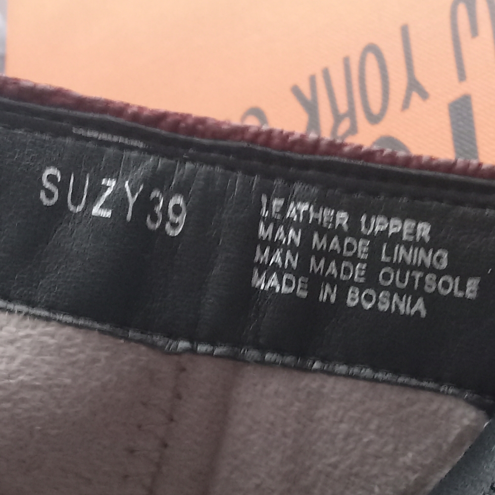NIB Miz Mooz Suzy Leather Ankle Boots w/Buckle, 39 - Picture 2 of 8